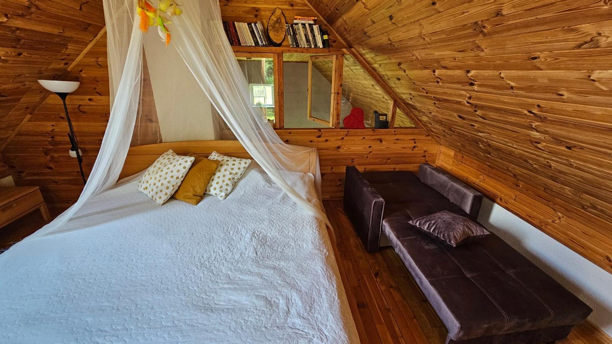 Burzini Villa Kuldīga Rom bilde